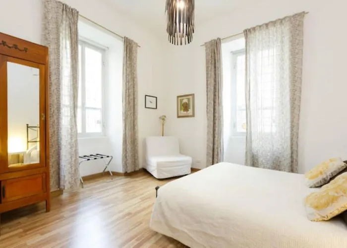 Guest house Center